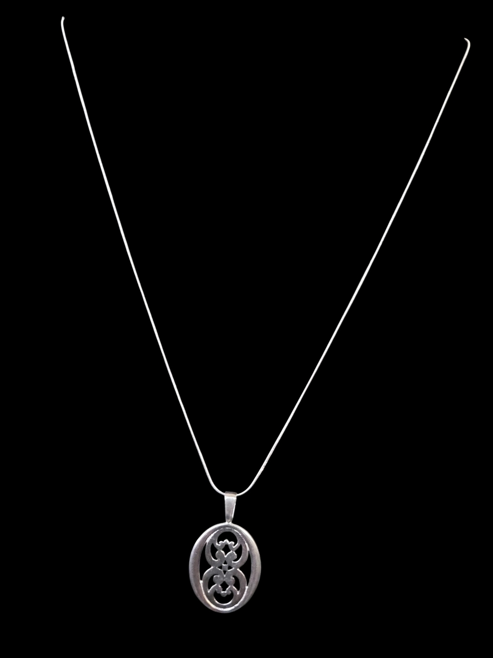 Delicate Silver Oval Filigree Pendant Necklace - Women Jewelry 20" Solid Siver.
